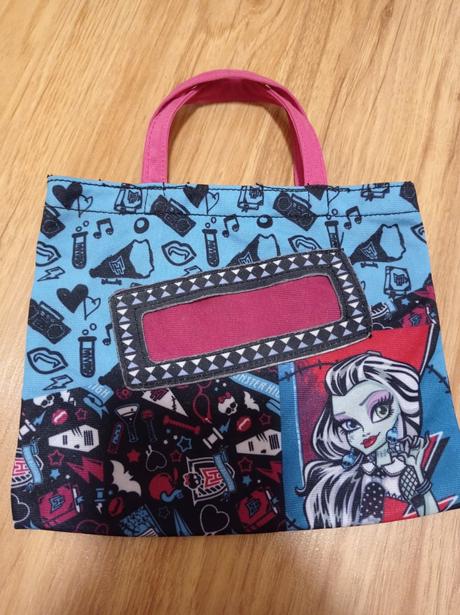 Taska latkova monster high,