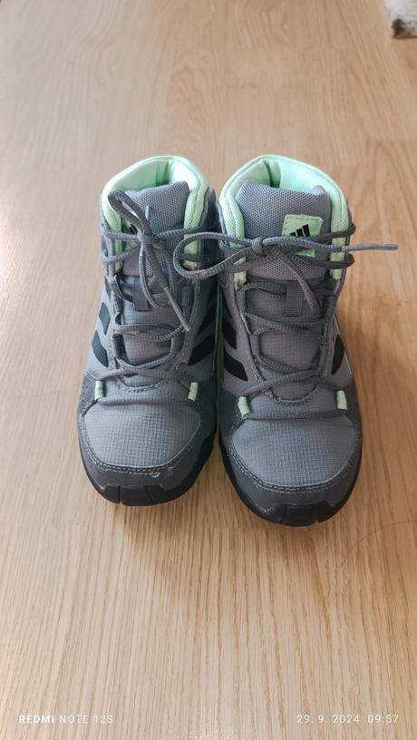Turistické topánky, adidas,30