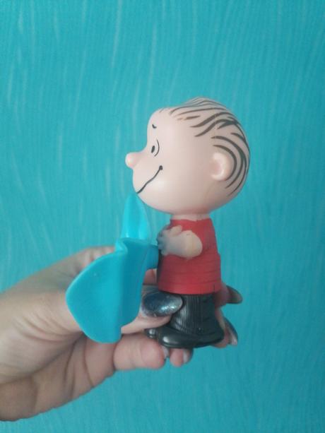 Postavička chlapec peanuts zo snoopy, 