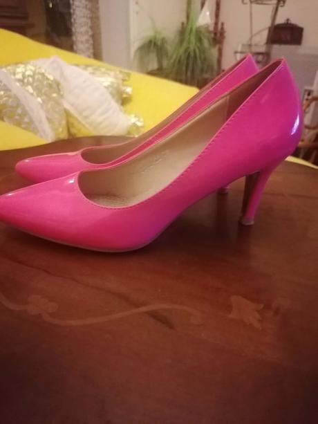 Neonové lodičky, 39