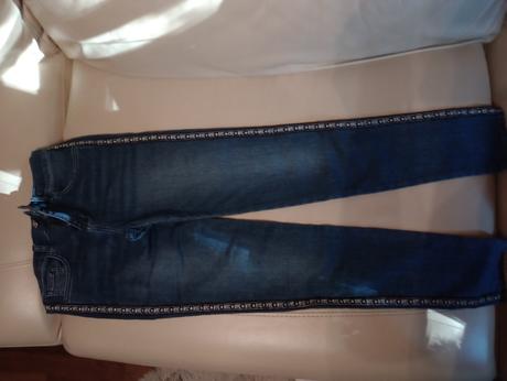 Ponúkam dievčenské rifle, c&a,176