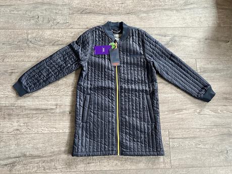 Kvalitna dlhsia thermo bunda zn. zig zag, 140 / 146