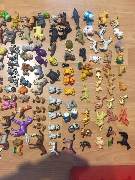 Zbierka zvieratiek z kinder aj iných cca 200ks,