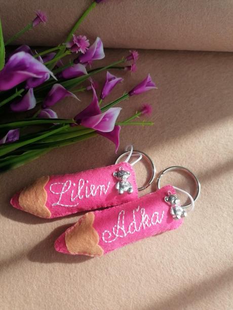 Kľúčenka pastelka,