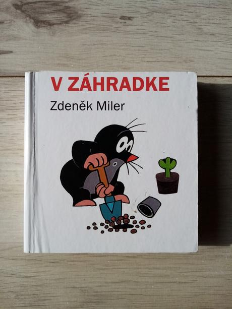 Leporelo - kniha krtek v záhradke,