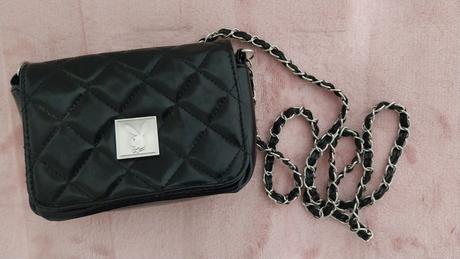 Malá čierna kabelka playboy, playboy