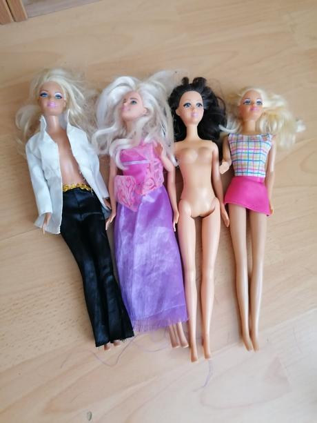 Barbie a bábiky, 