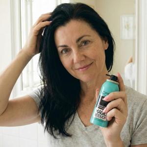 Okamžitý efekt v jednom kroku: Šediny či farebné odrasty sú preč.