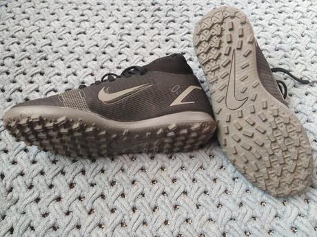 Chlapčenské "tarfy", 32