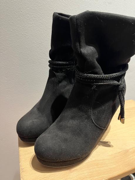 Kotnikové topánky, 36