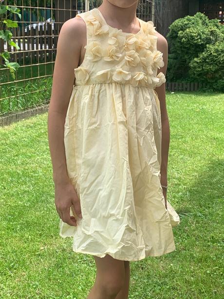 Dievcenske saty, 134