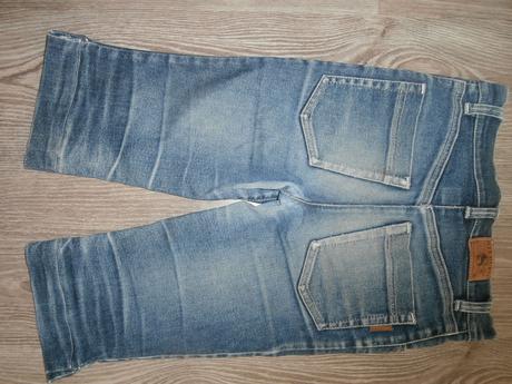 Trištvrťáky okolo domu, 146