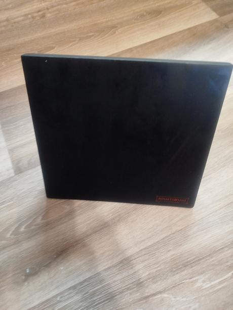 Magneticky drziak nozov, 