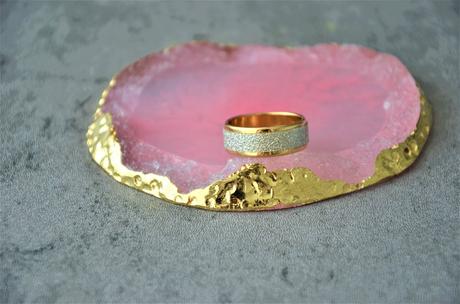 Trblietavý prsteň,