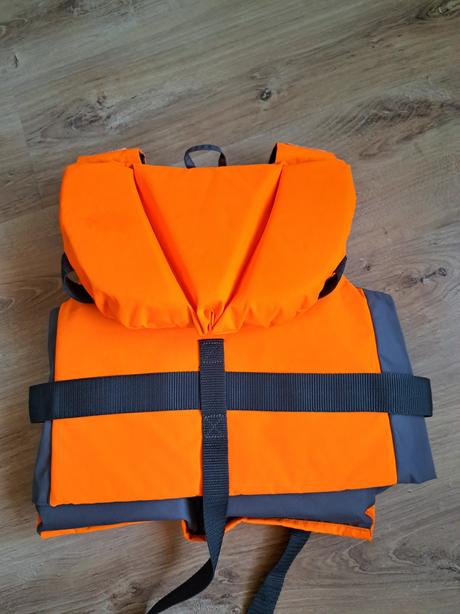 Záchranná vesta, s