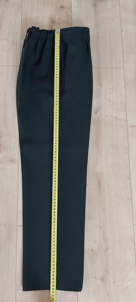 Chlapčenský oblek, 146