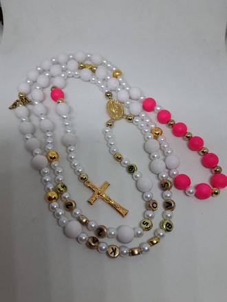 Ruženec s menom a dátumom e243, 