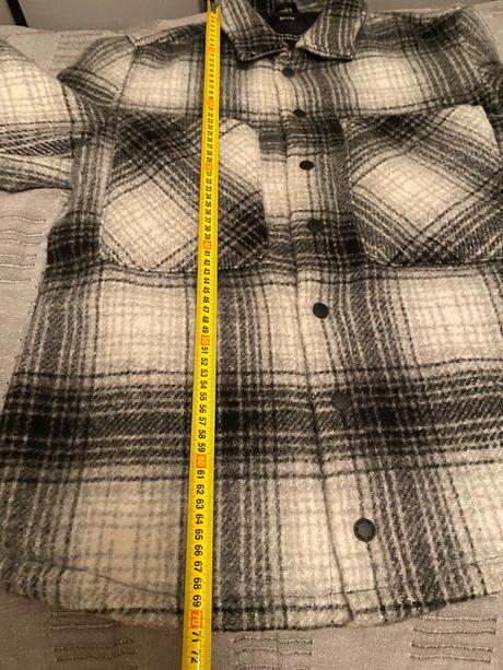 Košelová hrubšia bunda, bershka,170