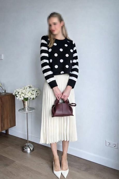 Čierno-biely svetrík s bodkami a pruhmi, adidas,xs