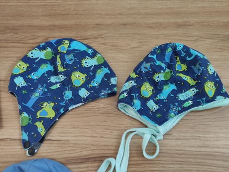 Čiapky dvojvrstvove, 48