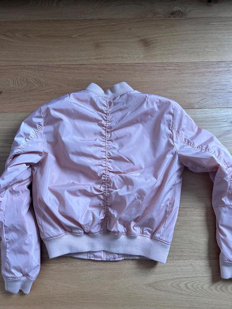 Krasna bombera pre slecnu, reserved,s