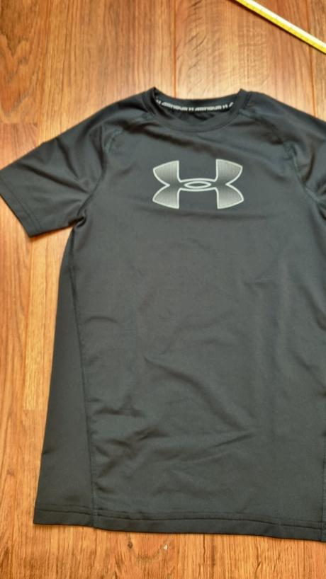 B3735 tričko funkčné, under armour,140