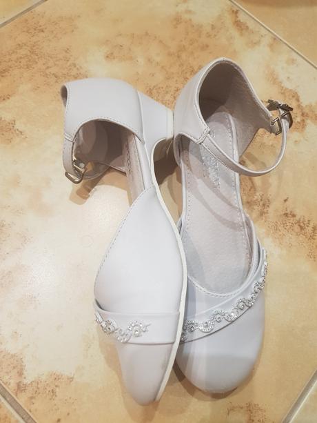 Krásne topánky, 33