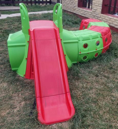 Veľká pevná šmykľavka, tunel,