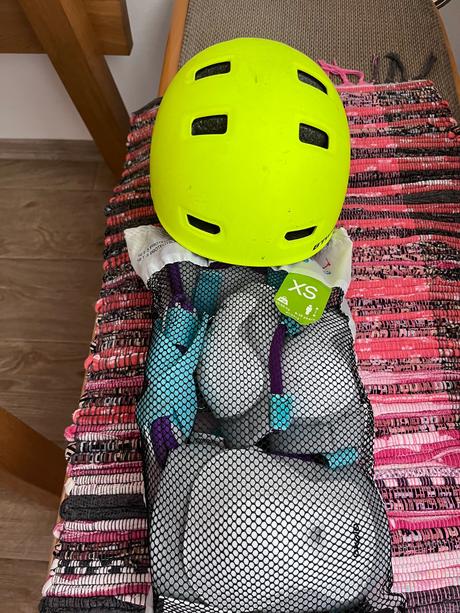 Prilba a chrániče, xs