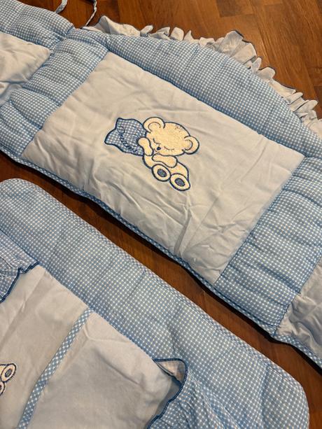 Baldachyn, zábrana do detskej postieľky + vreckár,