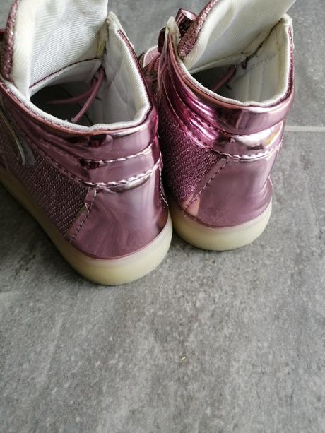 Tenisky hellokitty v22, vd 13 cm max, 22