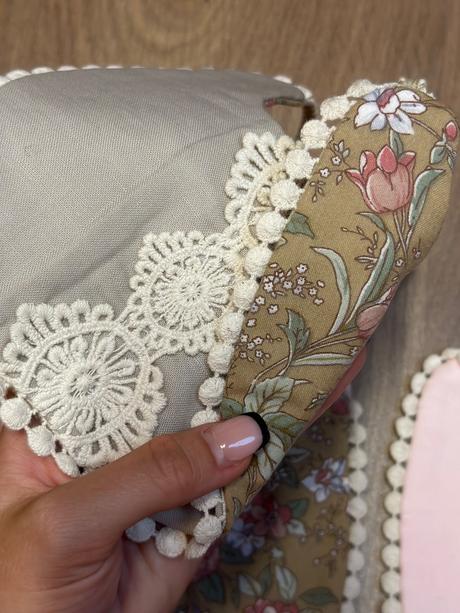 Obojstranný podbradník,