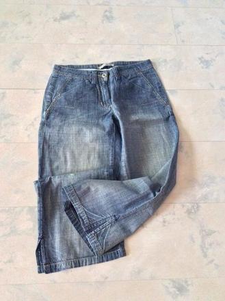 Capri rifle s vyšším pásom rodi, s