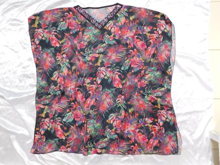 Kvalitna velmi pekna tunika, 