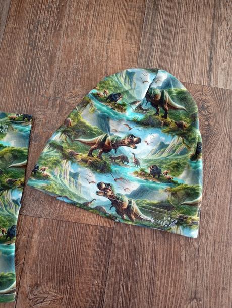 Čiapka a nákrčník, 116