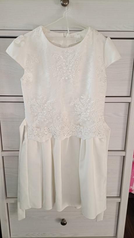 Slávnostné šatky, 134