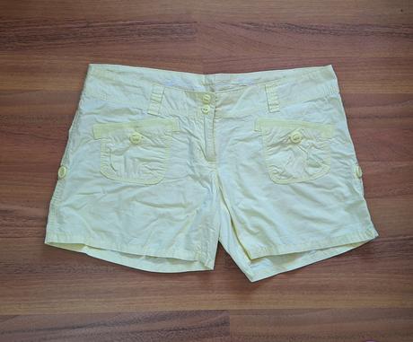 Šortky, 38