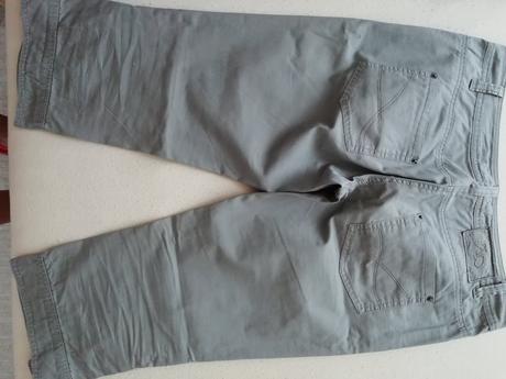 Dámske 3/4 nohavice., 36