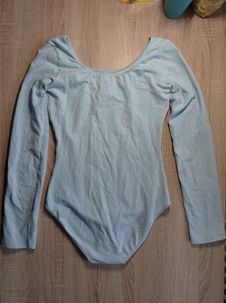 Predám tanečné dresy, capezio,s