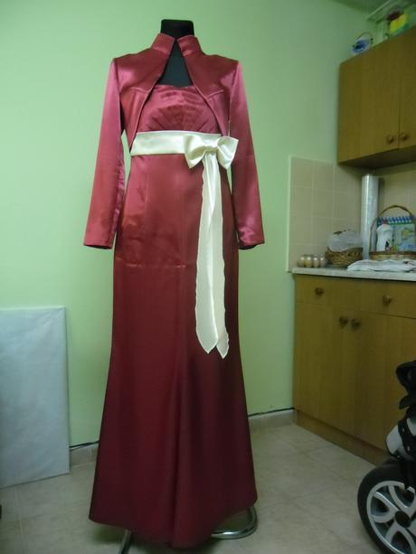 Spoločenské šaty, 38