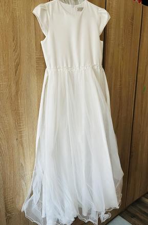 Šaty na 1.sv. prijimanie, 152