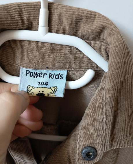Menčestrová košieľka, 104