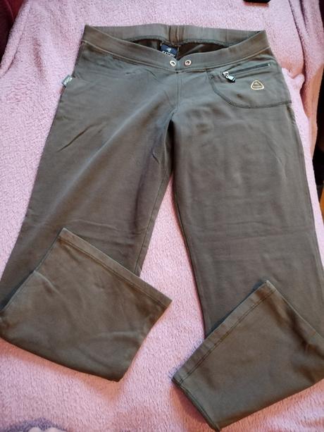 Tristvrtove teplaky, xs