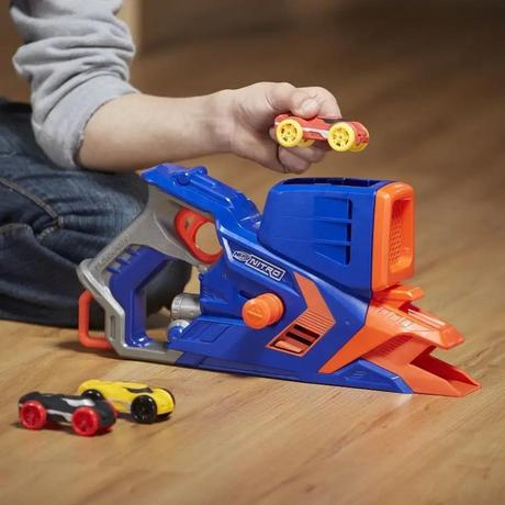 Nerf nitro pistol s autami, 