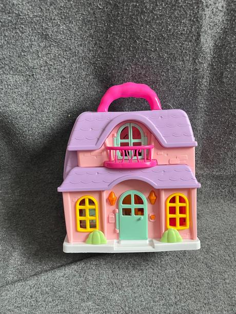Domček s bábikami s príslušenstvom, 
