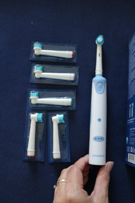 Elektrická zubná kefka z lídlu, 