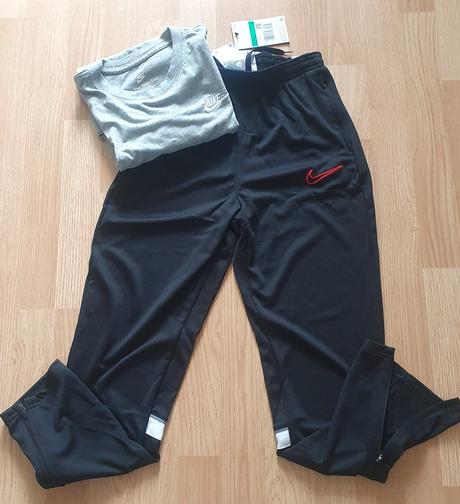 Nike teplaky+nike tricko gratis, nike,146