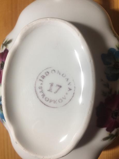 Súprava na stolovanie, 