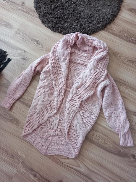 Luxusný kardigan s vrkocovym vzorom, 