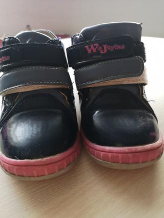 Predám kožené detské topanky, wojtylko,25